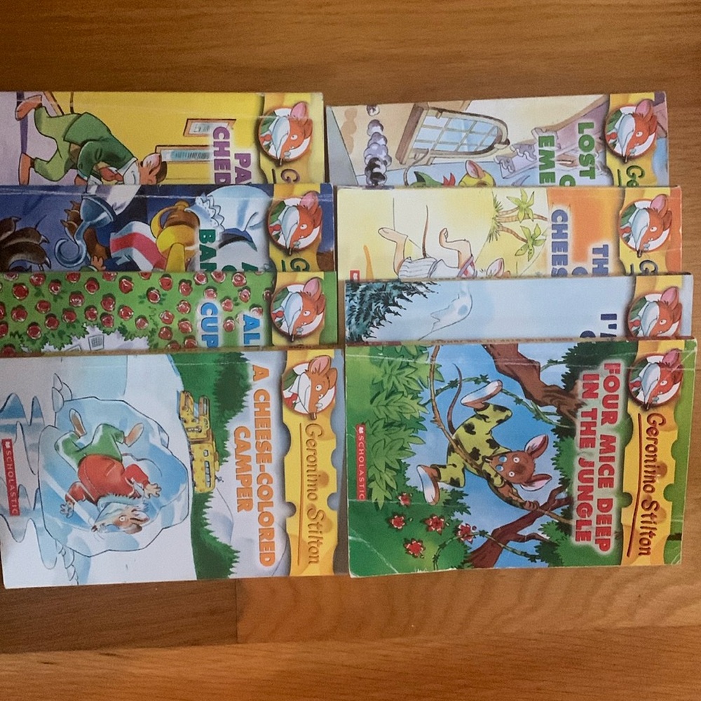 Lot of 8 books from the Geronimo Stilton series. Including 1,2,4,5,6,8,10,16.
